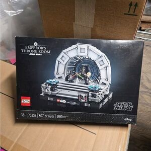 Lego Star Wars Emperor's Throne Room Set - Black, Gray, Blue